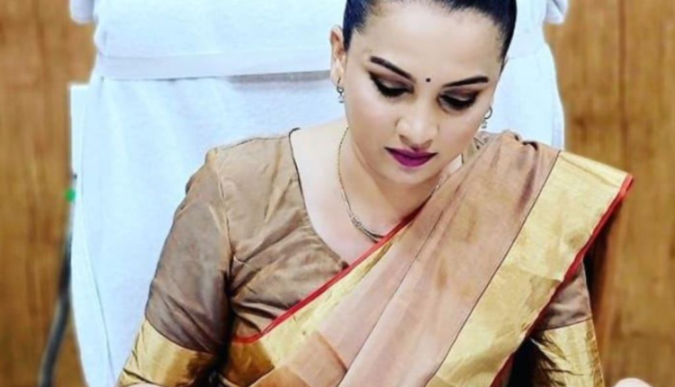 ias savita pradhan biography